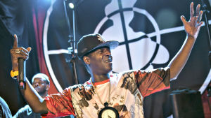 Public Enemyn Flavor Flav Lontoossa.