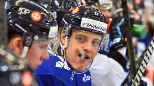 Tony Sund petades ur VM-truppen i den sista gallringen. Tony Sund petades ur VM-truppen i den sista gallringen.