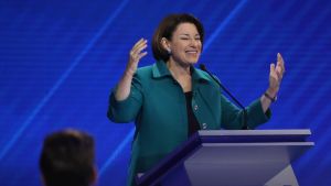 Också Amy Klobuchar deltog i den samfällda kritiken mot president Donald Trump. Också Amy Klobuchar deltog i den samfällda kritiken mot president Donald Trump.
