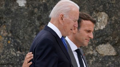 Joe Biden och Emmanuel Macron 11.6.2021