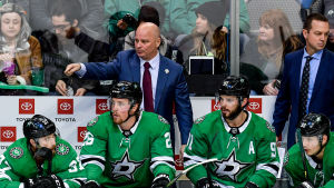 Jim Montgomery är chefstränare för Dallas Stars. Jim Montgomery är chefstränare för Dallas Stars.