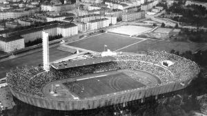 De olympiska sommarspelen arrangerades i Helsingfors år 1952 Helsingfors olympiastadion, 1952
