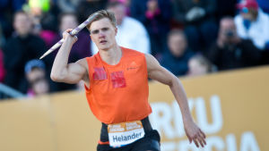 Oliver Helander fick till ett jättekast på ungefär 87 meter, men som dessvärre var knappt övertramp i fjol. Oliver Helander.