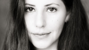 Paulina Neuding är bland annat chefredaktör för tidskriften Kvartal och skriver ledarkrönikor för Svenska Dagbladet. Porträtt på Pauline Neuding.