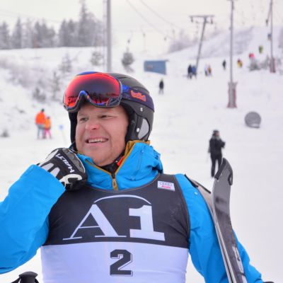 Jari Vesa ja Kalle Palander ottivat pujottelukisan Keminmaan Kallilla.