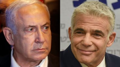 Benjamin Netanyahu (till vänster) väntas göra sitt allt för att fälla Yair Lapids "förändringskoalition" innan den kan tillträda.
