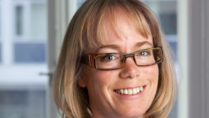 Att göra ingenting är den enda fritidssysselsättning som har vuxit de senaste åren, säger Johanna Danielsson på Kairos Future. Porträtt Johanna Danielsson