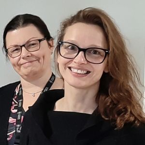  En grupp politiker och tjänstemän. 