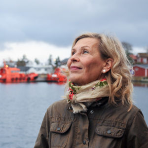 Kirjailija, näytelmäkirjailija Laura Ruohonen