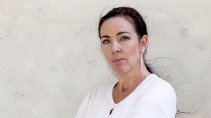Jenny Westerstrand säger är det inget nytt att kvinnor dödas av sina män i Sverige. Varje år dödas omkring 15 kvinnor av en närstående i en parrelation i Sverige. Porträtt på Jenny Westerstrand.