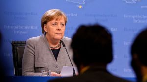 Merkel vill hålla i trådarna för Tysklands EU-ordförandeskap som inleds den första juli. Angela Merkel