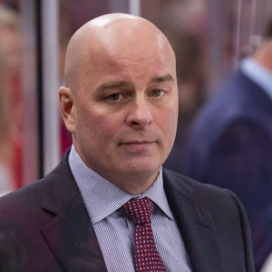 Jim Montgomery under en match två veckor före han avskedades. Jim Montgomery under en match två veckor före han avskedades.