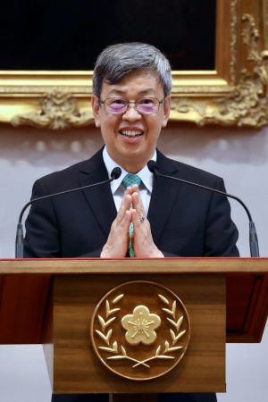 Taiwans vicepresident Chen Chien-jen ses som en hjälte på hemmaplan och internationellt. Taiwans vice-president Chen Chien-jen håller presskonferens.