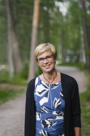 Veronica Rehn-Kivi (SFP) är ordförande för Grankulla stadsstyrelse. Hon är har också jobbat som arkitekt. Veronica Rehn-Kivi, ordförande för stadsstyrelsen i Grankulla, och fullmäktigeledamot för Svenska folkpartiet.