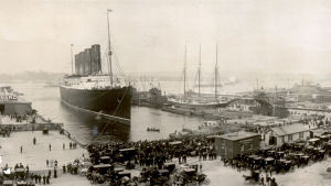 Tartarbiff på oceanångarna. RMS Lucitania anländer till New York 1907.