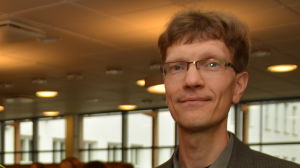 Virkbylärarna Anders Johansson och Johnny Kronqvist har jobbat hårt med att förbereda seminariet. Anders Johansson och Johnny Kronqvist är lärare vid Källhagens skola i Virkby.