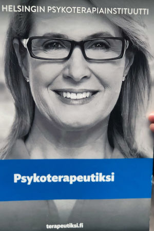 Helsingin psykoterapiainstituutin esitteen kansi