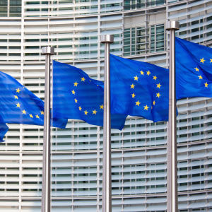 Europeiska flaggor vajar i Bryssel.