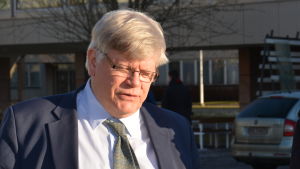 Åbo universitets rektor Kalervo Väänänen och Skärgårdskompaniets vd Herrick Ramberg diskuterar samarbetet på Själö. Åbo universitets rektor Kalervo Väänänen och Skärgårdskompaniets vd Herrick Ramberg.