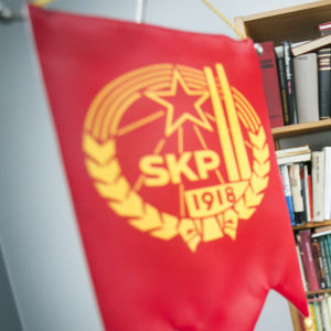 Bildsättningsbild för Finlands kommunistiska parti.