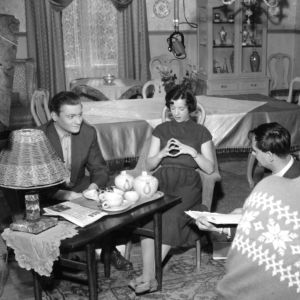 Esko Töyri ohjaa elokuvaa Pää pystyyn Helena (1957).
