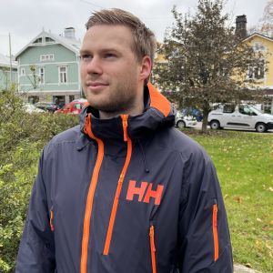 Teknologistuderanden Ben Hägglund vid Åbo Akademi är ordförande för datateknologernas ämnesförening