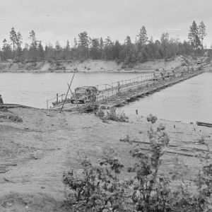 Ponttoonisilta Äyräpään kirkon kohdalla elokuussa 1941.