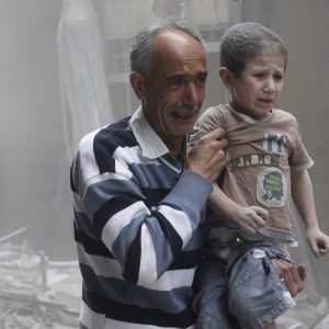 Syyrialaiset aktivistit, ja tavalliset ihmiset kuvaavat sekä kertovat elämästään pommitusten keskellä.