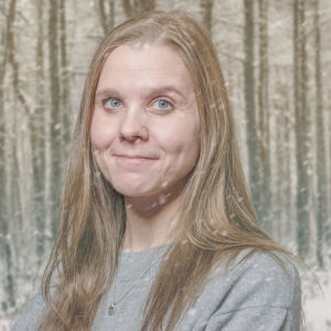 Läsambassadören Amanda Audas-Kass Amanda Audas-Kass på Vegas vinterpratare kollagebild mot snöig skogsbakgrund.
