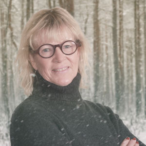 Barnboksförfattaren Anna Gullichsen Anna Gullichsen på Vegas vinterpratare kollagebild mot snöig skogsbakgrund.
