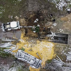 Puolan ohjusturman räjähdyspaikka dronesta kuvattuna
