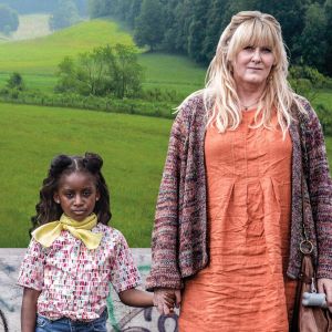Brittiläinen draamasarja Kiri-tytön kohtalosta. Pääroolissa Sarah Lancashire ja  Felicia Mukasa.
