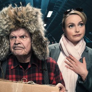 Kuvassa Heikki Kinnunen (Mielensäpahoittaja) ja Emilia Sinisalo (Rouva Insinööri)