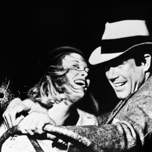 Faye Dunaway ja Warren Beatty elokuvassa Bonnie ja Clyde, 1967