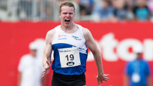 Samuel Purola utmanar Samuli Samuelsson på 100 meter. Samuel Purola, finländsk sprinter