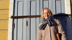Helen Grönqvist-Lönnroos vara bara fyra år då hon blev faderslös. Helen Grönqvist-Lönnroos