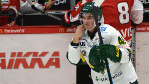 Backman är redo för sin andra säsong i Björklöven. Simon Backman spelar ishockey i Björklöven.