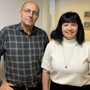 Kust-Österbottens Företagares avgående vd Hippi Hovi och Maija Aarnio, ny regiondirektör för Kust-Österbottens Företagare.
