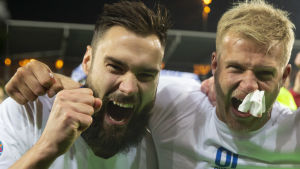 Tre av Finlands mest givna spelare under det gångna kvalet: Tim Sparv, Paulus Arajuuri och Lukas Hradecky. Tim Sparv, Paulus Arajuuri och Lukas Hradecky vrålar ut sin glädje.
