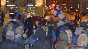 Salutorget fylldes under kvällen och natten med lyckliga hockeyfans. Finland, segeryra, junior hockey vm, 2016