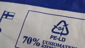 Muovikassin materiaalin merkki 04 LK
