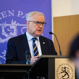 henkilökuvassa Olli Rehn, pääjohtaja, Suomen pankki.