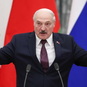 Valko-Venäjän johtaja Aljaksandr Lukašenka uhkailee EU:ta vastatoimilla. Kuva syyskuulta 2021.