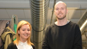 Tina Kärkinen och Nicklas Hägen besökte studion och spelade en låt från sin nya cd. Tina Kärkinen och Niklas Hägen från Swaying Wires