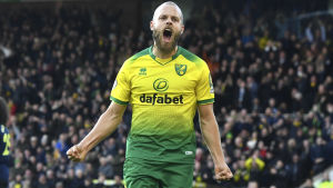Självklart ska Teemu Pukki väljas till årets idrottare, tycker Sebastian Backman. Teemu Pukki i Norwich.