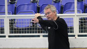 Mats Kardell är glad över Emma Aarnios fina takter hos ligakonkurrenten. Skuru IK:s tränare Mats Kardell hösten 2018.