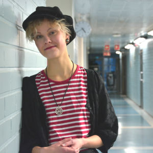 Porträtt av Riikka Aarnos.