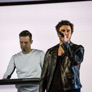 Darude ja Sebastian Rejman esittää kolmannen UMK-kappaleen Look awayn Logomolla 2.3.2019