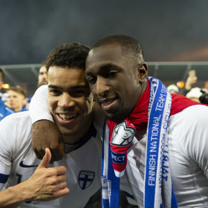 Pyry Soiri och Glen Kamara