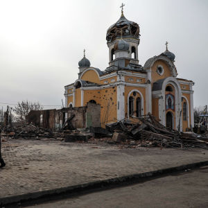 Pommituksissa tuhoutunut kirkko.